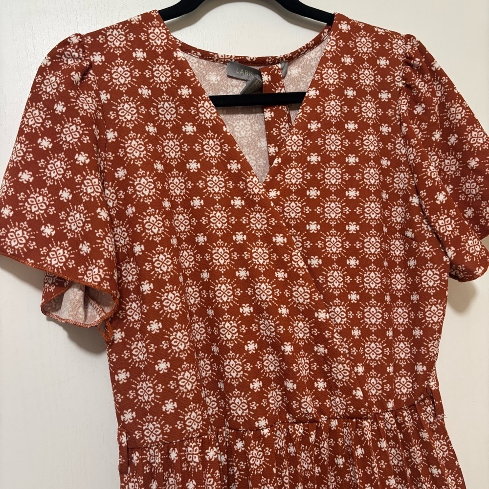 Lark + Grey Pattern Brown Dress size Large